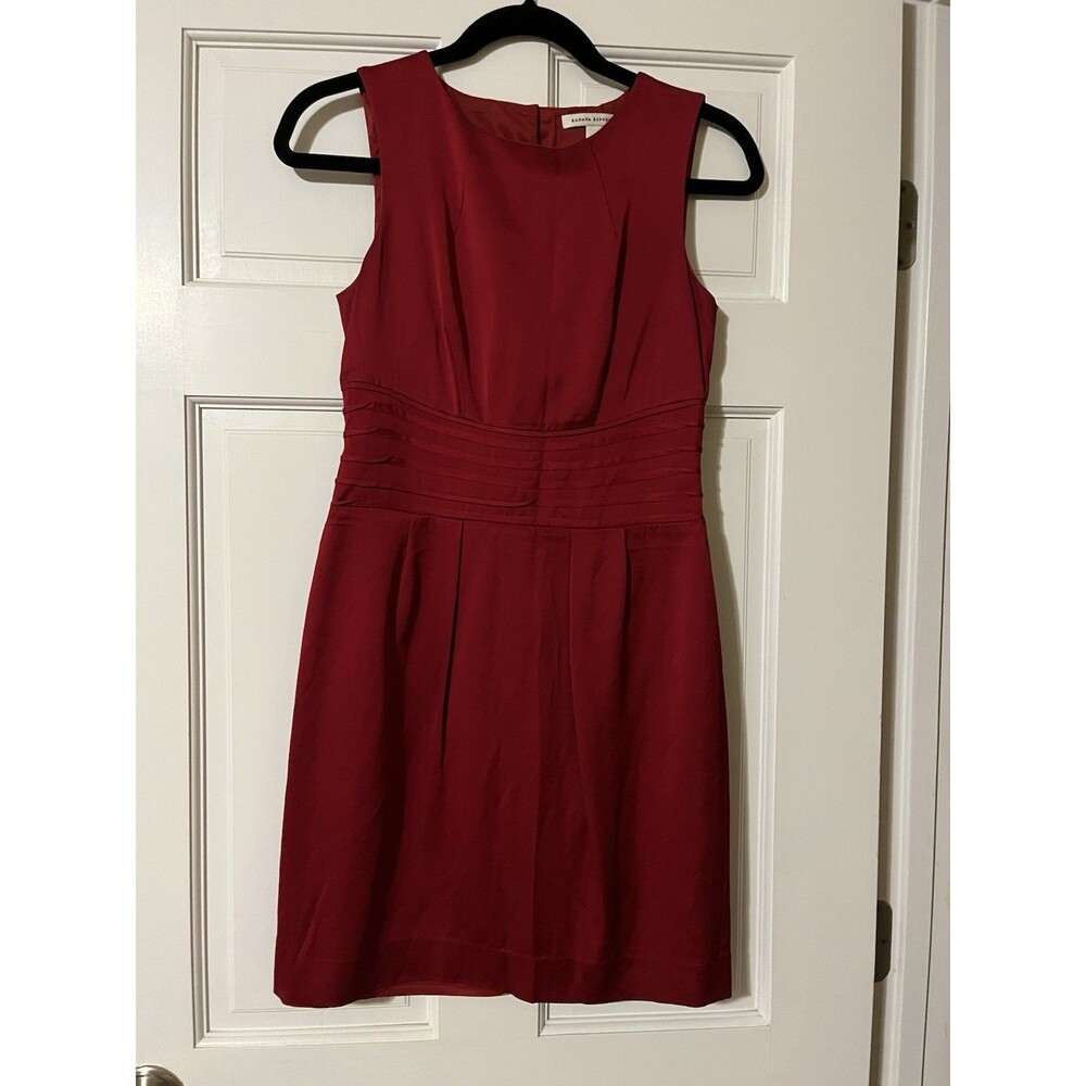 Banana Republic Women’s Size 2 Red Sleeveless Pleated Sheath Knee Dress